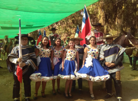 Rama folclórica del Club de Huasos de Andacollo se presentó exitosamente en Pichasca
