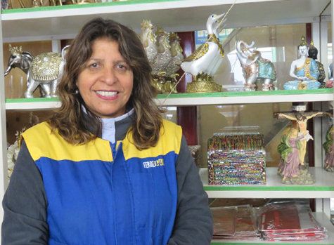 Comercio andacollino ofrece sus productos para celebrar el Día de las Madres