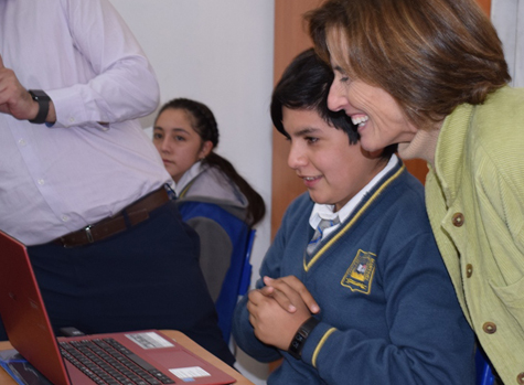 Alumnos y alumnas andacollinas recibieron computadores para potenciar su educación
