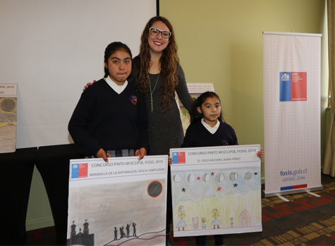 Estudiantes andacollinas triunfan en concurso “Yo Pinto mi Eclipse”