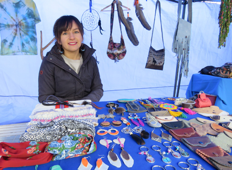 Rocío Álvarez, la joven andacollina que se destaca por su artesanía mística