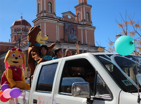 Caravana del Día del Niño cumplió 28 años uniendo a las familias andacollinas en una jornada de alegría