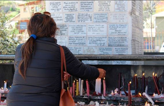 Acción Social de la Parroquia impulsa campaña «Cambia tu manda de velas por alimentos»