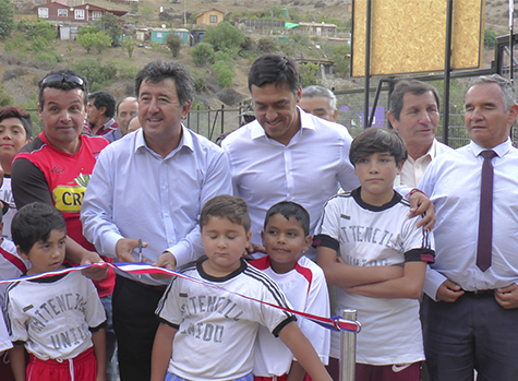 Habitantes de Maintencillo cuentan con un nuevo cierre perimetral para la cancha