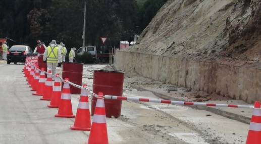 Teck CDA realiza lavado de calles pos lluvia en Andacollo