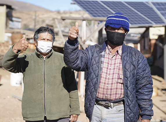 25 familias del sector rural de Andacollo cuentan con corriente eléctrica gracias a paneles fotovoltaicos