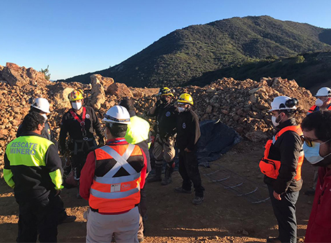 Bomberos recibirán fondo de la Comunidad Andacollina Teck para adquirir equipos de rescate