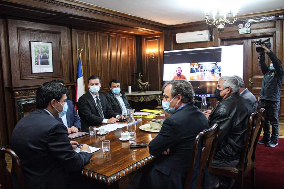 Pequeños mineros y pirquineros sostienen reunión con el Ministro de Bienes Nacionales
