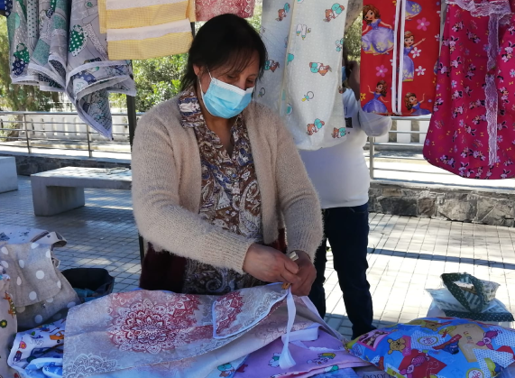 Emprendedora andacollina confecciona prácticos y hermosos artículos de hogar