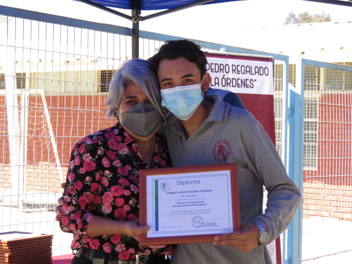 Directora del Liceo PRVO asume su cargo por Alta Dirección Pública en el SLEP Puerto Cordillera