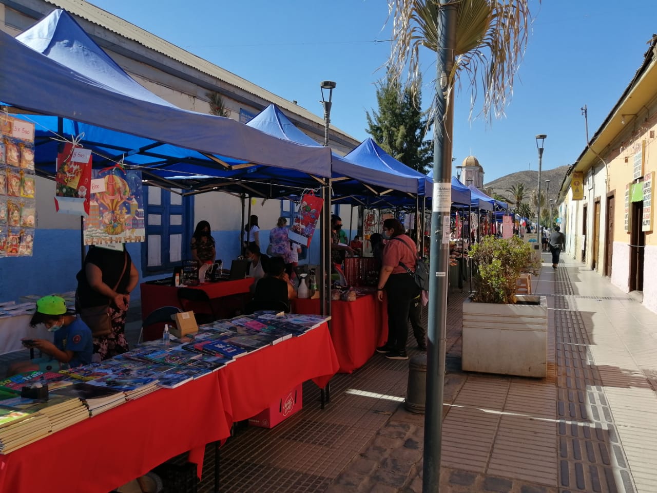 Más de 100 emprendedores participaron de la Cuarta Feria navideña