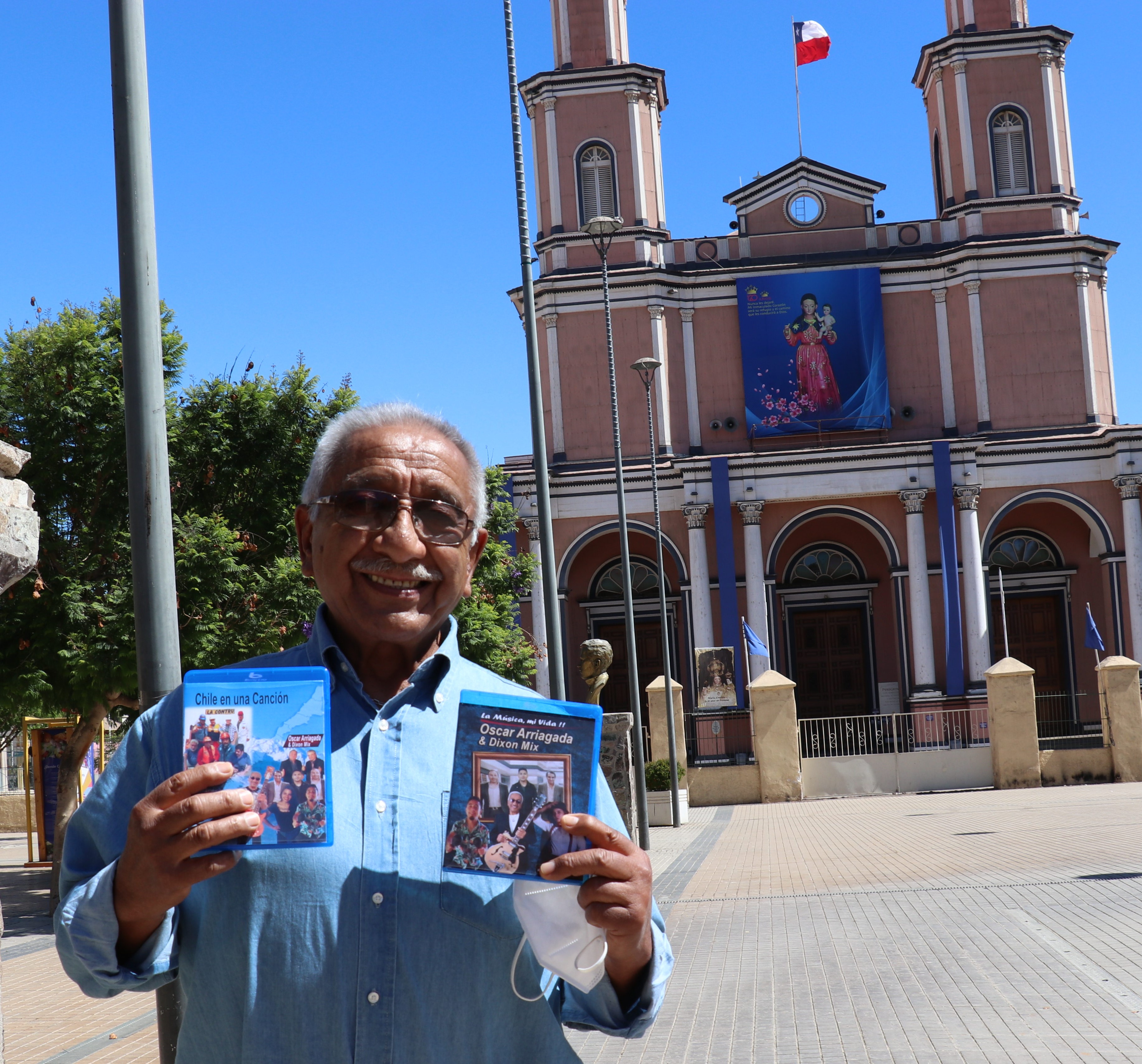 Cantante Oscar Arriagada presenta sus 2 nuevas producciones musicales