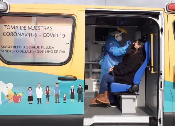 Reiteran el llamado a testearse en lugares autorizados por Minsal y se informaron 721 casos nuevos