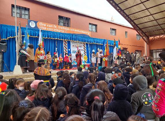 Colegio Parroquial conmemoró el Día de los Pueblos Originarios