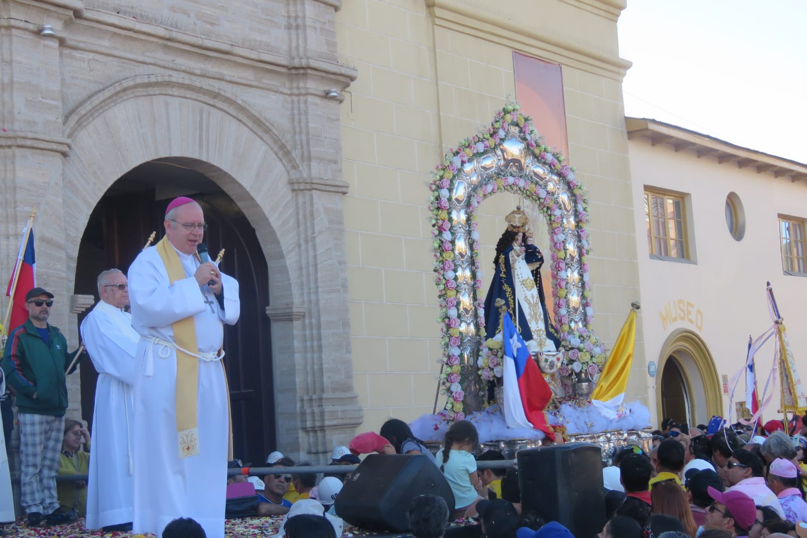 Jornada Religiosa en honor a María de Andacollo congregó a miles de devotos