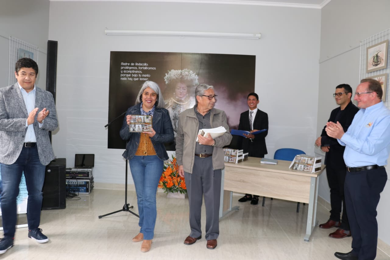 Leonardo Ábalos presentó sus Acuarelas y Libro dedicados a Andacollo