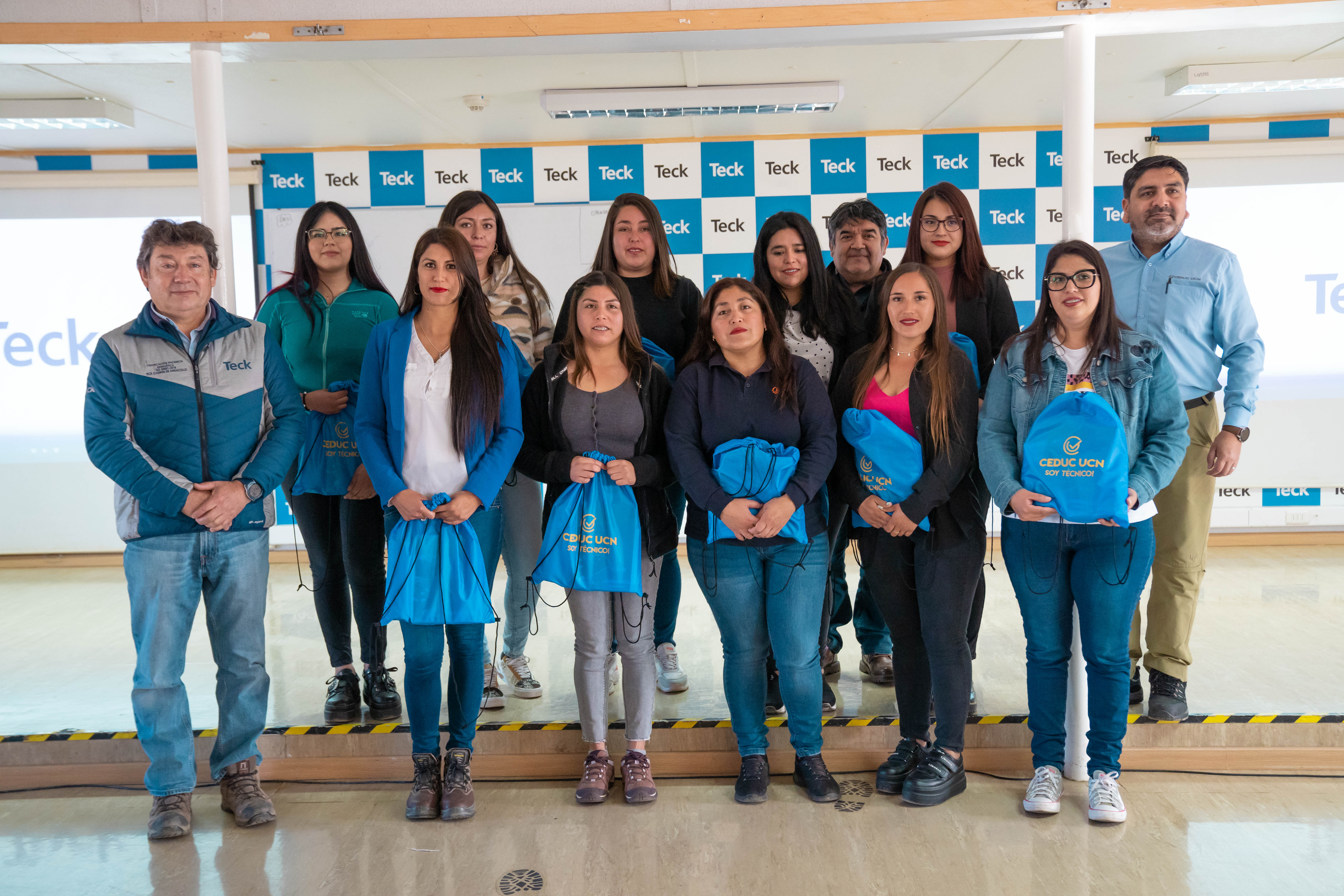 Mujeres de Andacollo comienzan capacitación en Teck CDA como Operadoras en Entrenamiento Planta