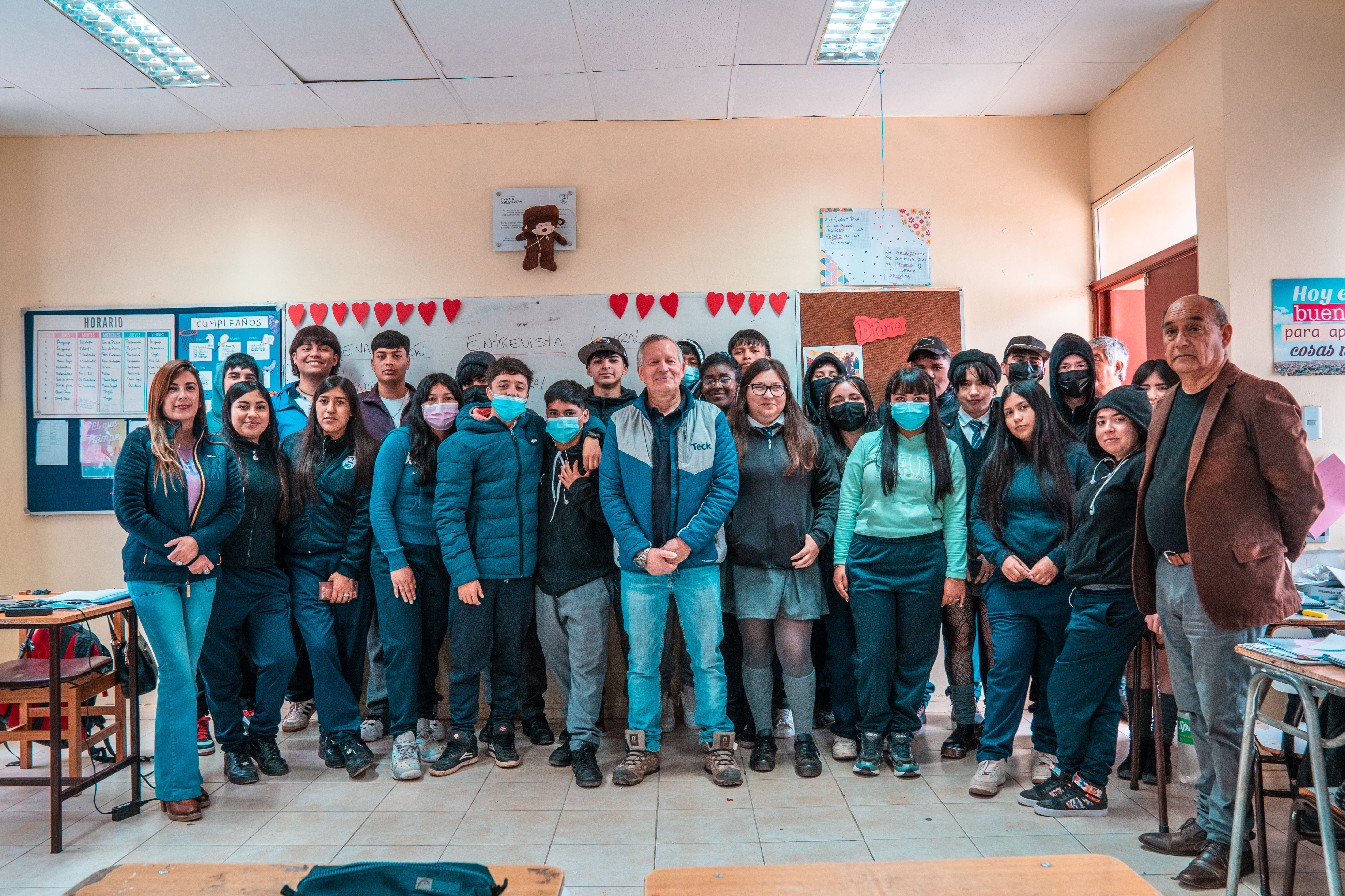 Estudiantes de Colegio Pablo Neruda de Pan de Azúcar reciben capacitación en Comunicación Efectiva