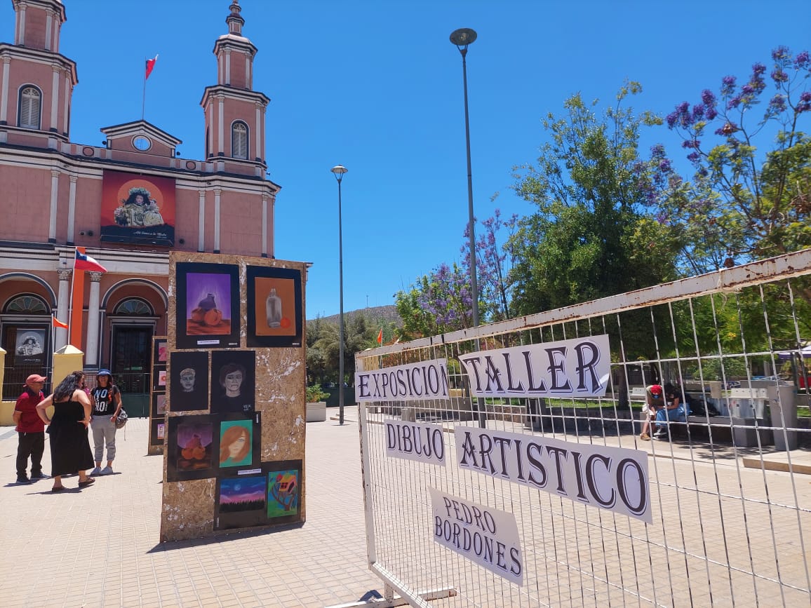 Taller de arte dio inicio a las exposiciones de la Escuela de Talentos Andacollinos