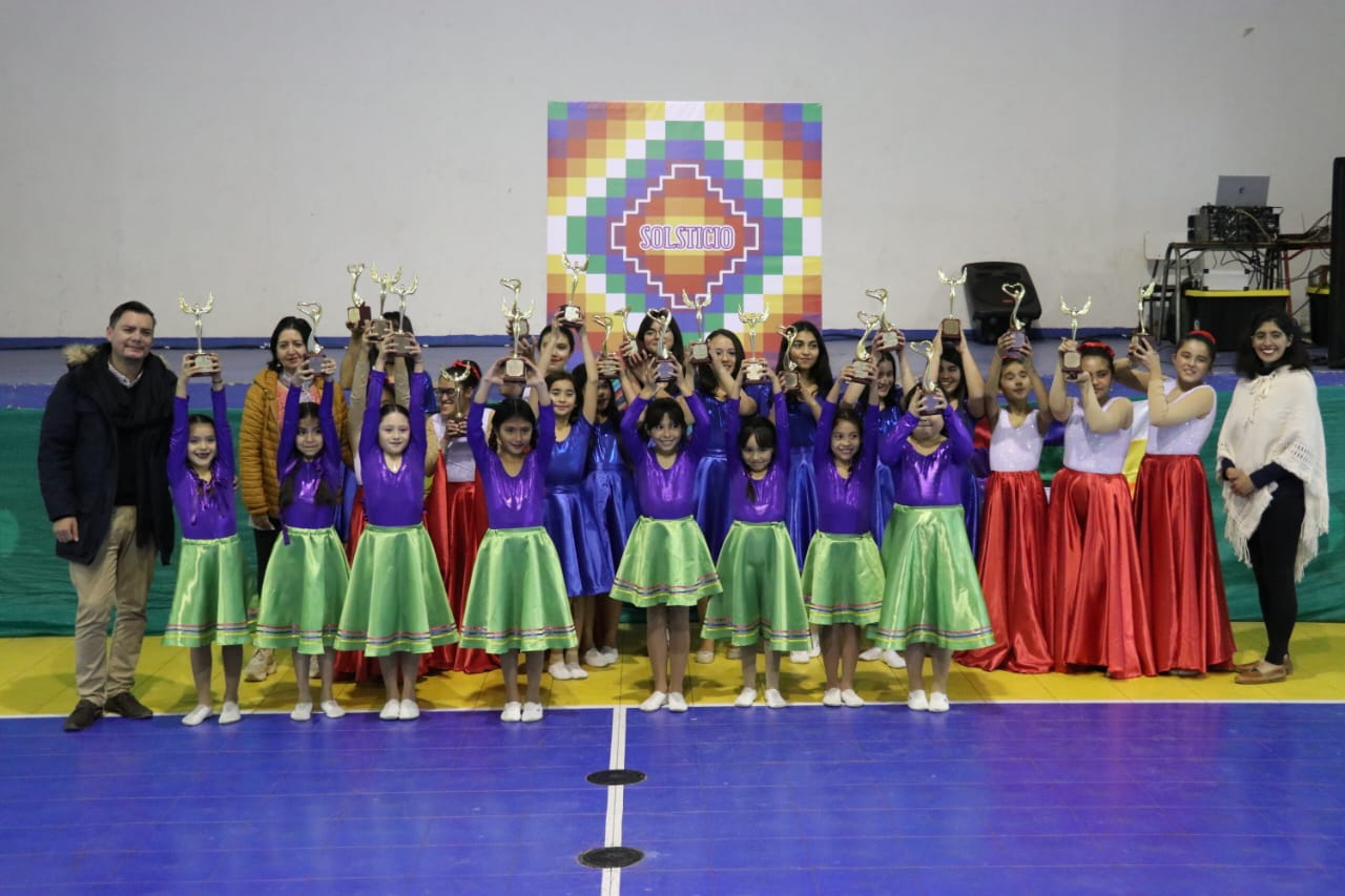 Club “Kin No Yama” celebró el solsticio de invierno con su tradicional gala de danza y gimnasia artística