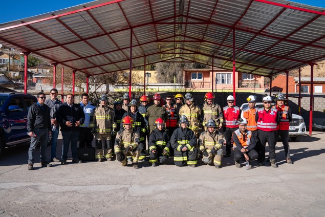 Bomberos de Andacollo y brigadistas de Teck CDA se capacitan en rescate vehicular