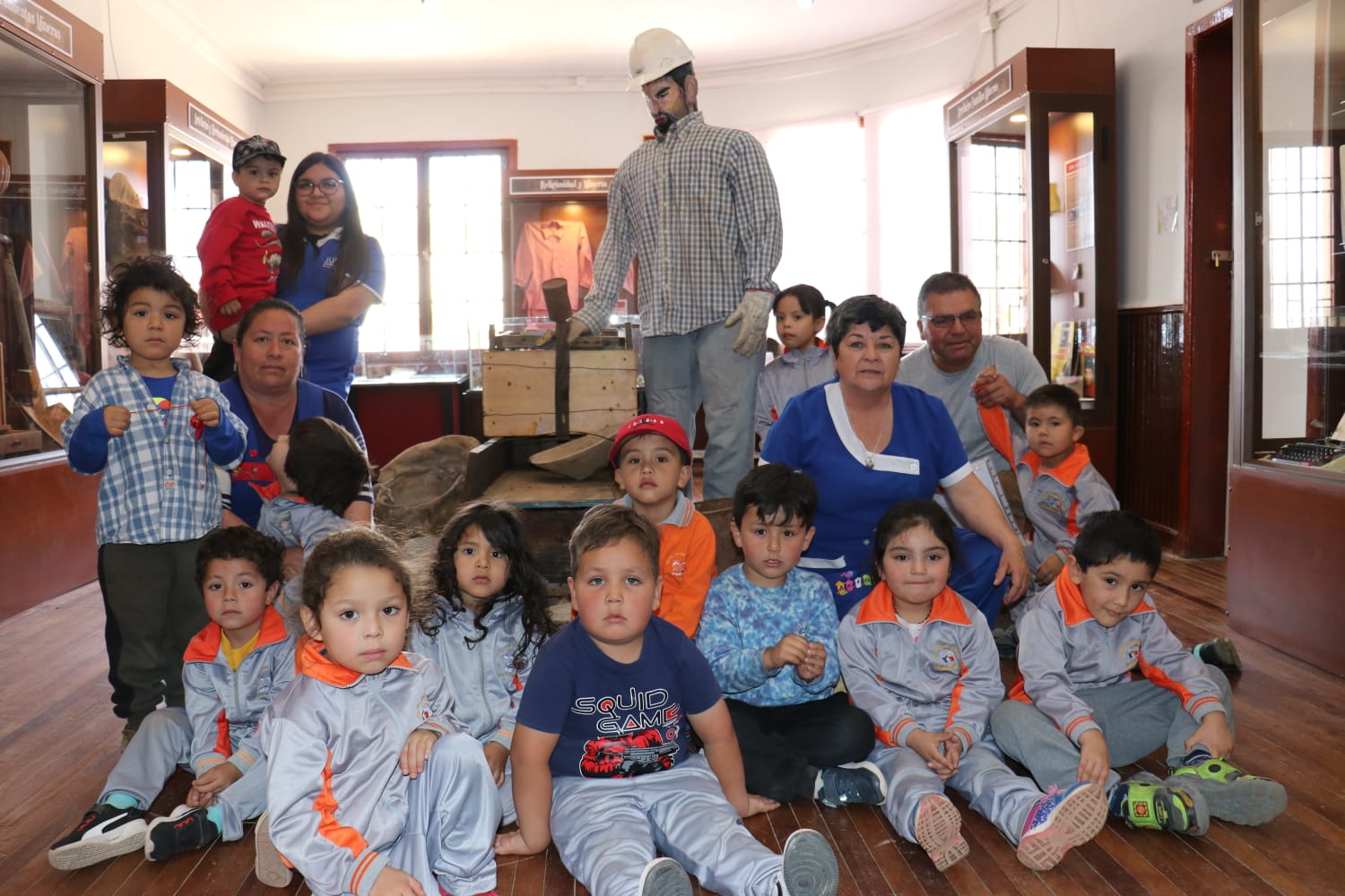 Niños y niñas de jardín “Mundo de Amor” visitaron la Sala de Historia Minera para aprender sobre Patrimonio