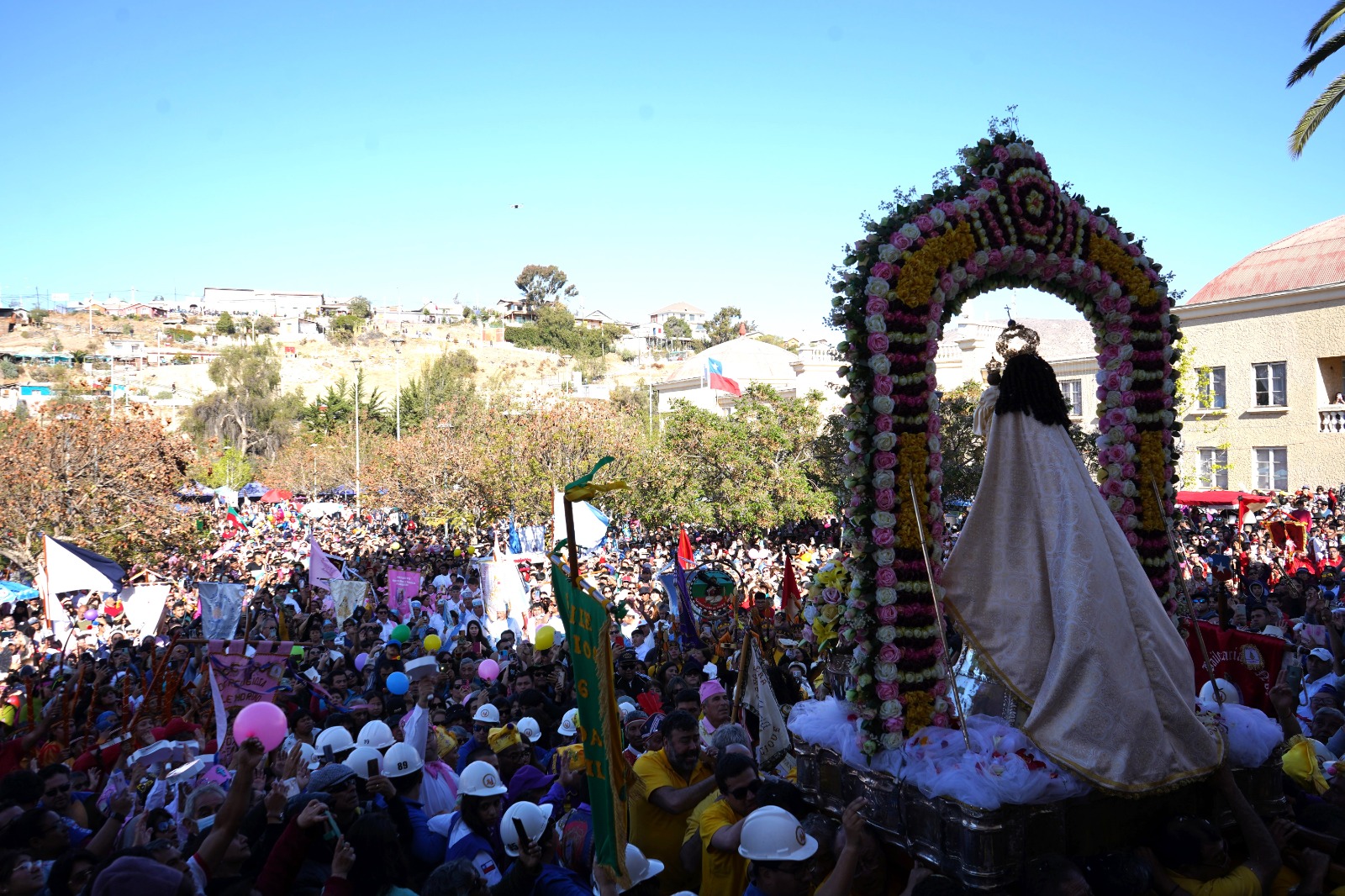 Miles de peregrinos en la Fiesta Chica en honor de la “Chinita de Andacollo”