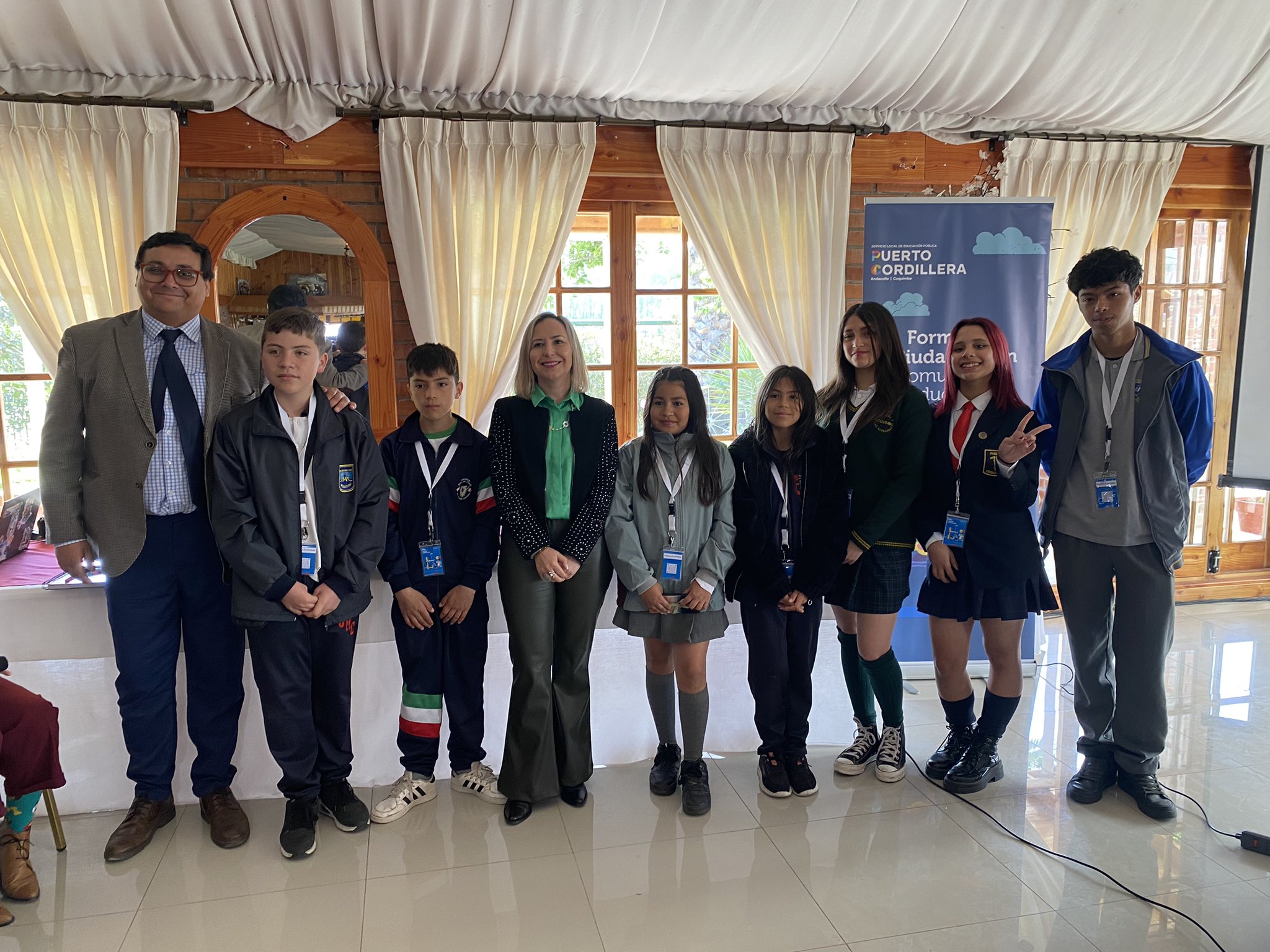 Gobiernos Escolares de la Educación Pública dialogaron en torno a liderazgos, convivencia y cultura escolar