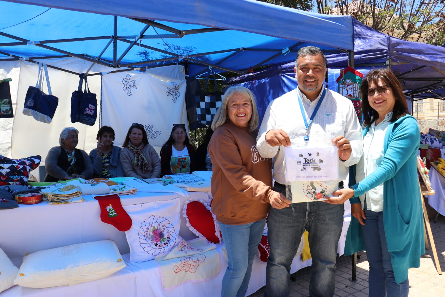 Unión de Centros de Madres realizó exposición anual de sus trabajos