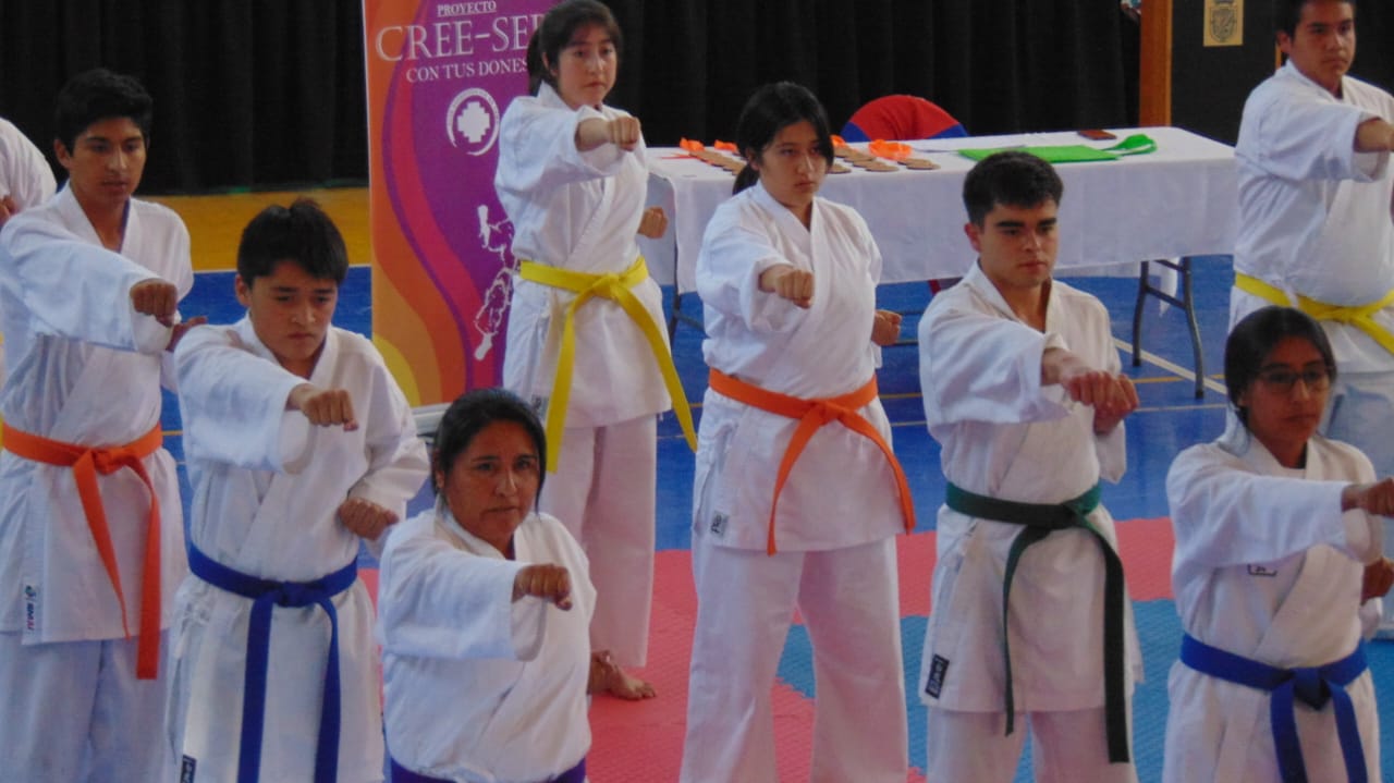Gala de cierre del proyecto “Cree-Ser con tus dones” mostró el talento deportivo en karate y gimnasia