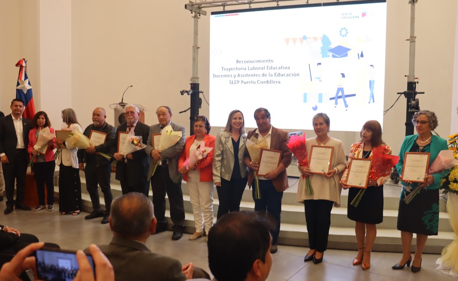 Labor de vida dedicada a la educación fue reconocida por el Servicio Local Puerto Cordillera