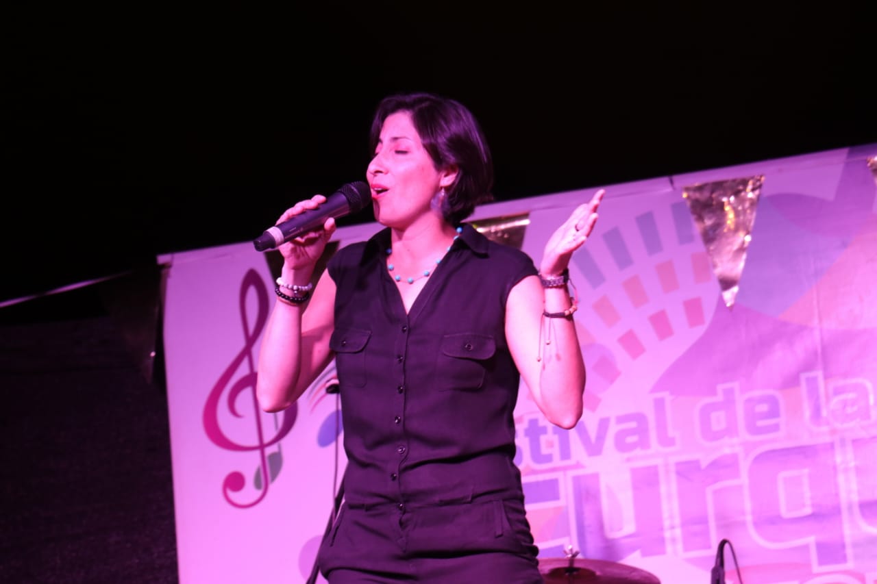 Con gran éxito y participación del público se realizó Festival “El Curque Canta en Verano”