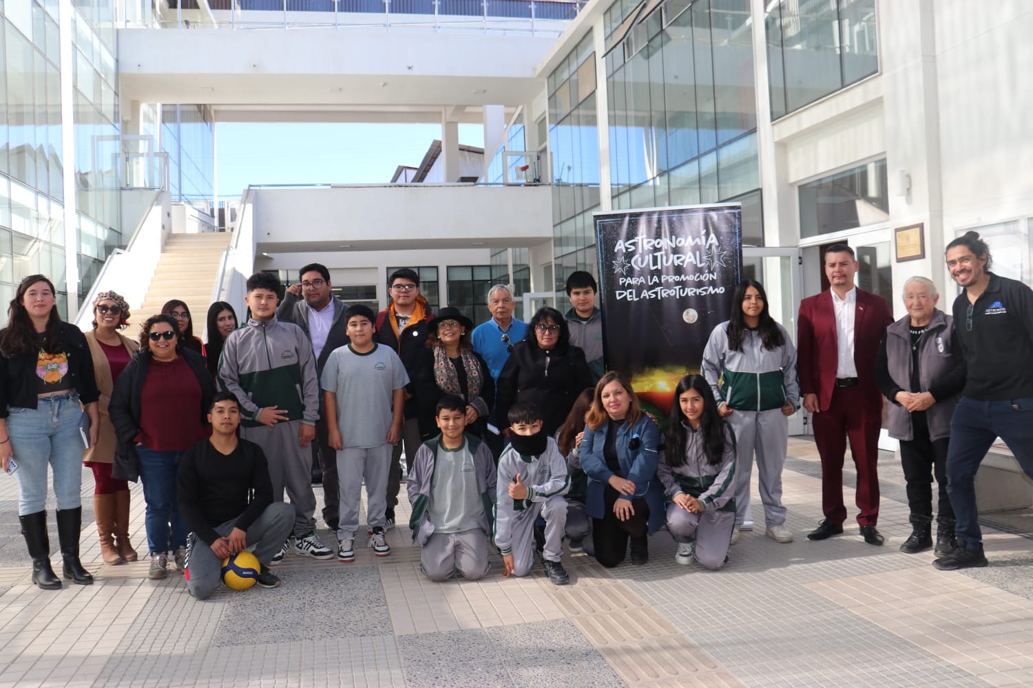 Departamento de Astronomía de la Universidad de La Serena impartió charla de astroturismo en Andacollo