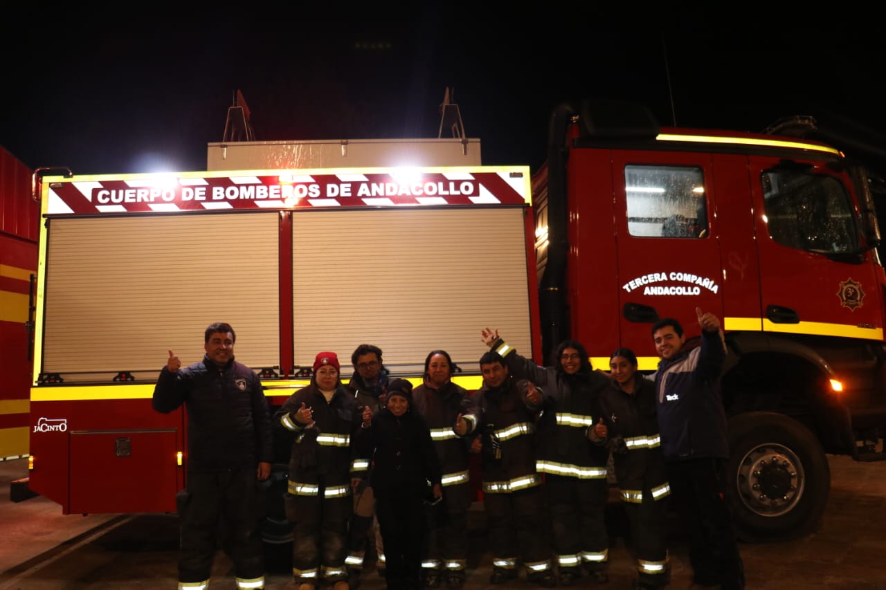 Nuevo carro de Bomberos llegó a Andacollo y permitirá complementar a la 3° compañía de El Manzano