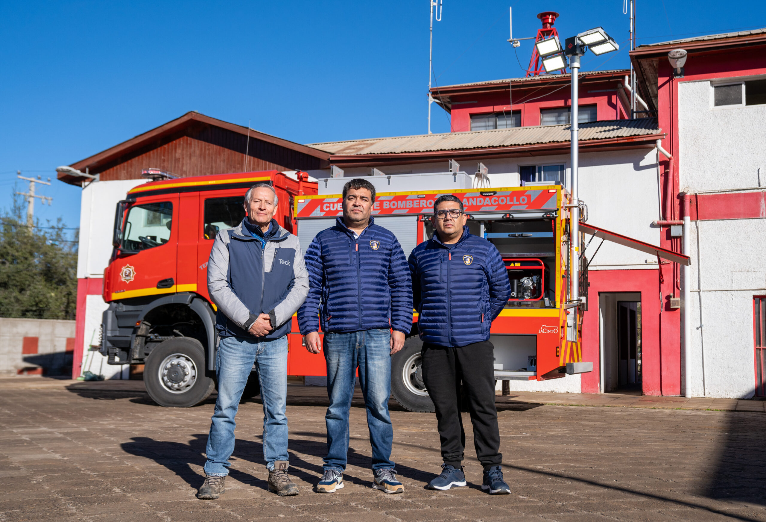 Cuerpo de Bomberos de Andacollo recibe nuevo carro de emergencias