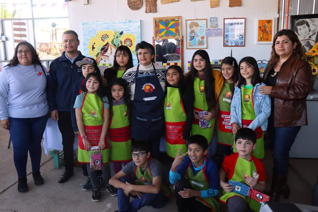 Taller de Mosaicos permitió desarrollar nuevos aprendizajes y habilidades a niños y niñas de Andacollo