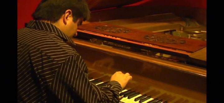 Tercera Sesión presencial del taller “Armonía Aplicada al Piano” a cargo del prof. Herman Sapiains Castillo