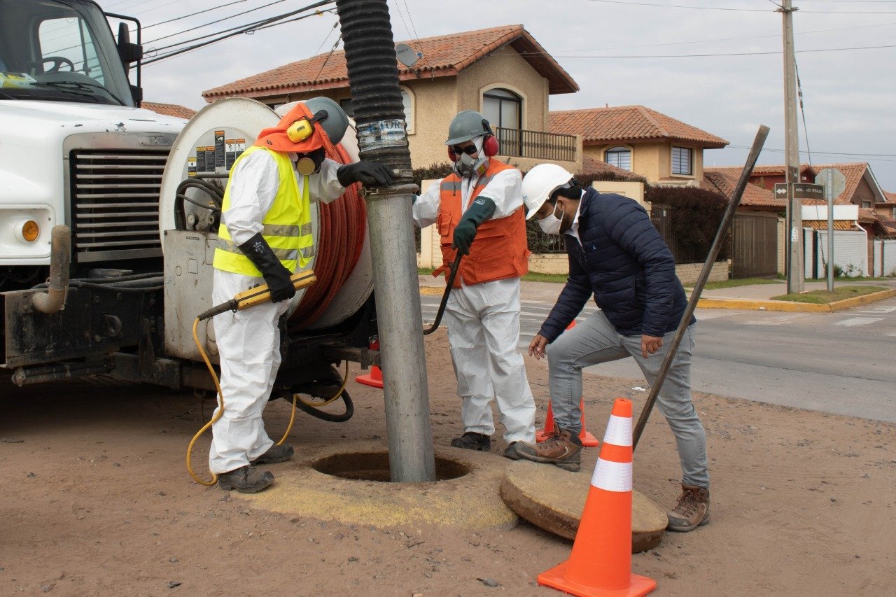 Equipos de Aguas del Valle en alerta preventiva por nuevo sistema frontal en la región