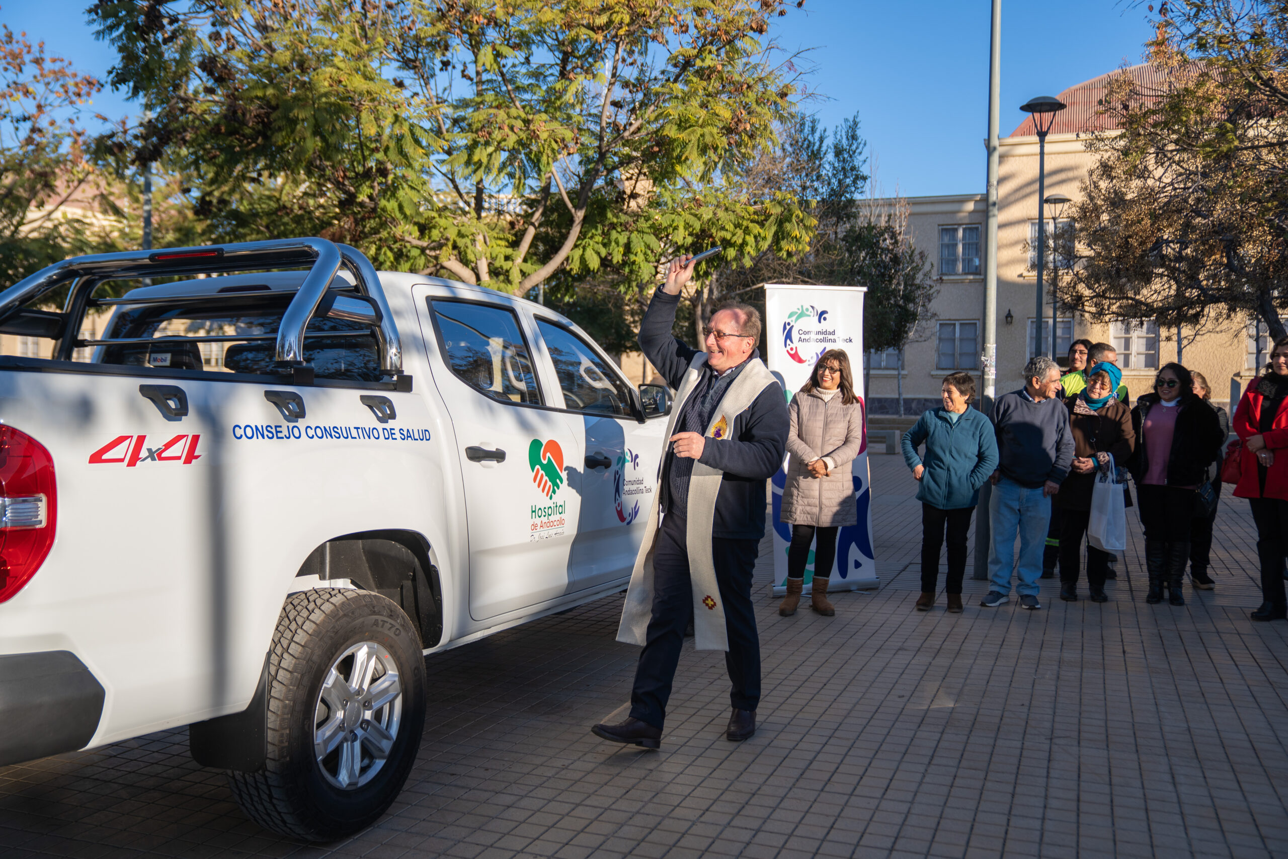 Mesa CAT entrega camioneta a Hospital de Andacollo