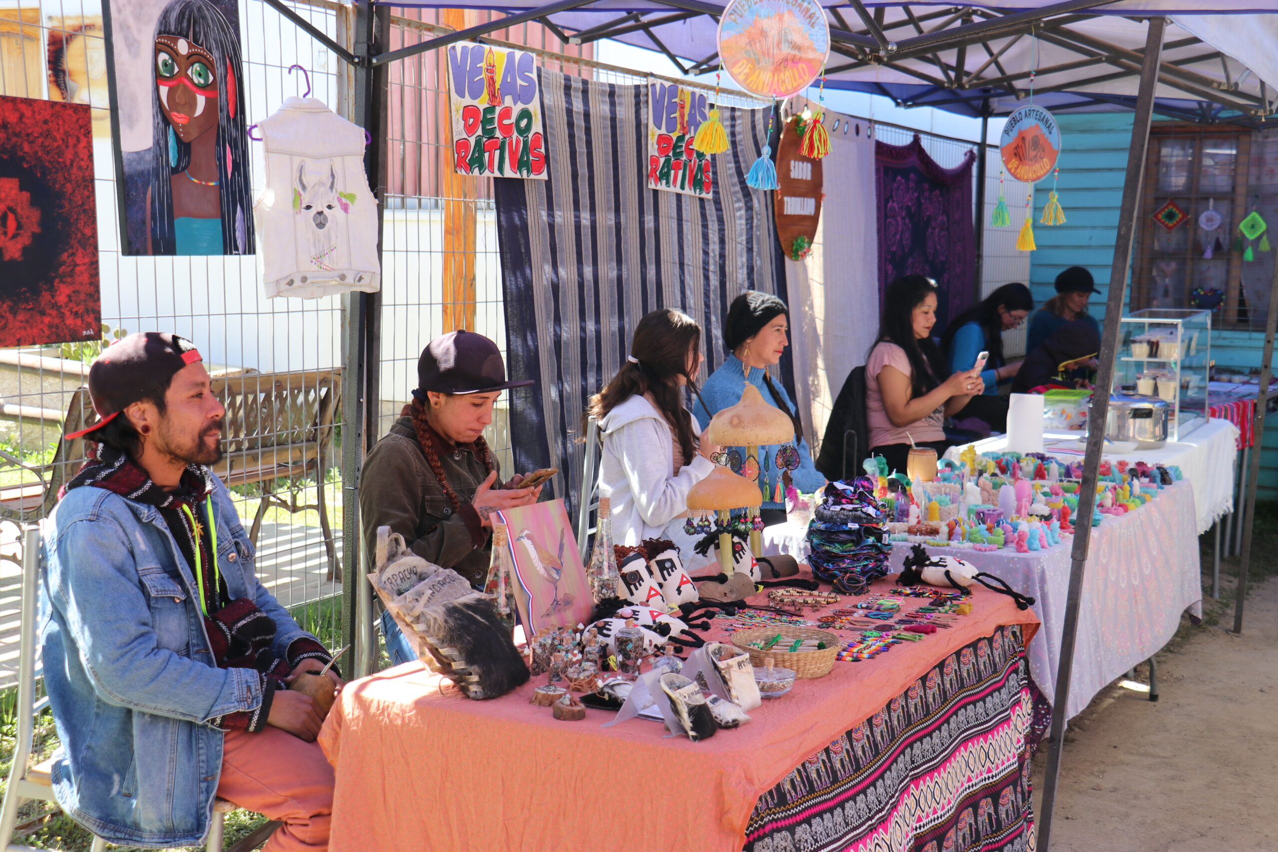 Artesanos, emprendedores y empresas colaboradoras inauguran el primer pueblo artesanal de Andacollo