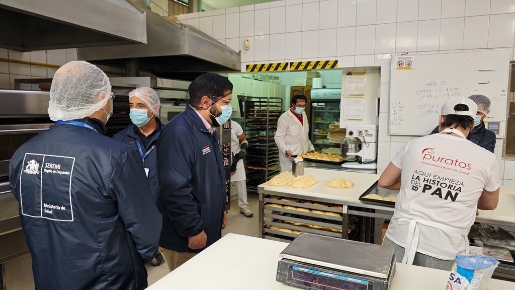 Gobierno pone acento en la calidad y buena manipulación antes de comprar empanadas