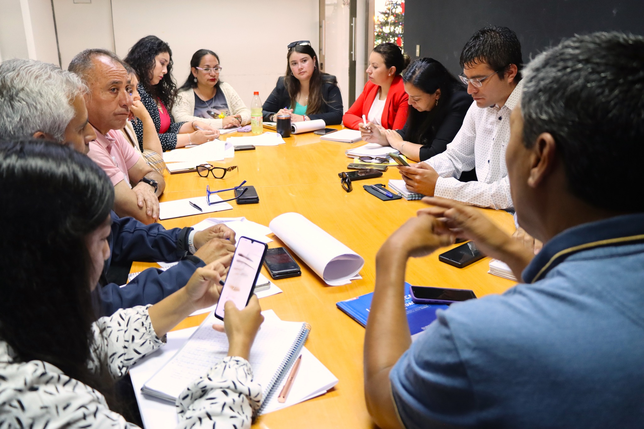 Coordinación Municipal de Fiesta Religiosa se reúne y analiza situación de seguridad, estacionamientos y emprendedores