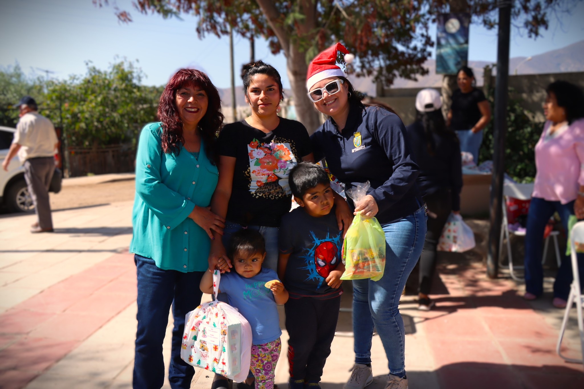Municipalidad de Andacollo lleva la navidad a los niños de sectores rurales