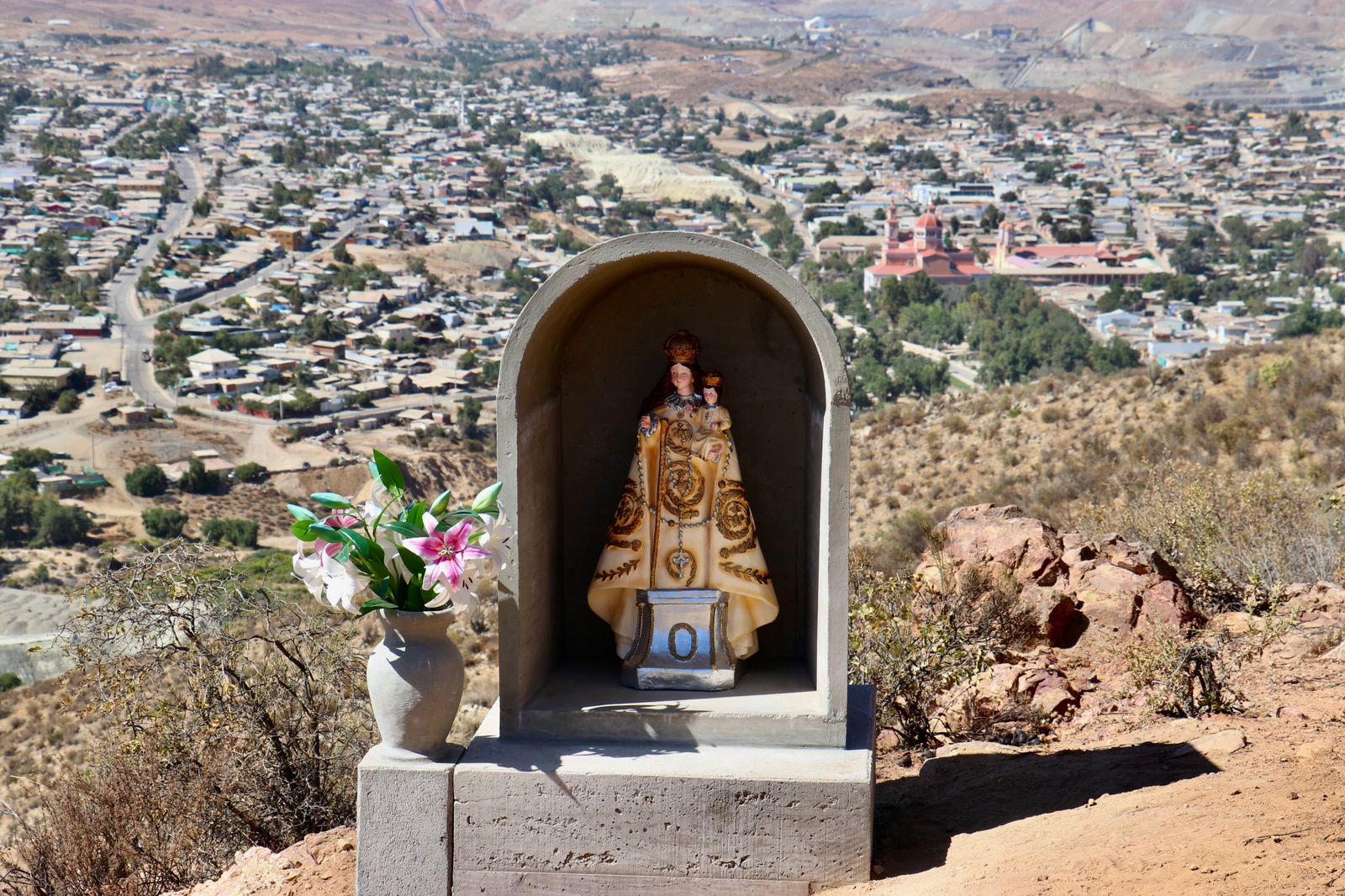 Este miércoles se realizó la bendición de la Gruta con la imagen de la Virgen de Andacollo ubicada en el cerro El Calvario
