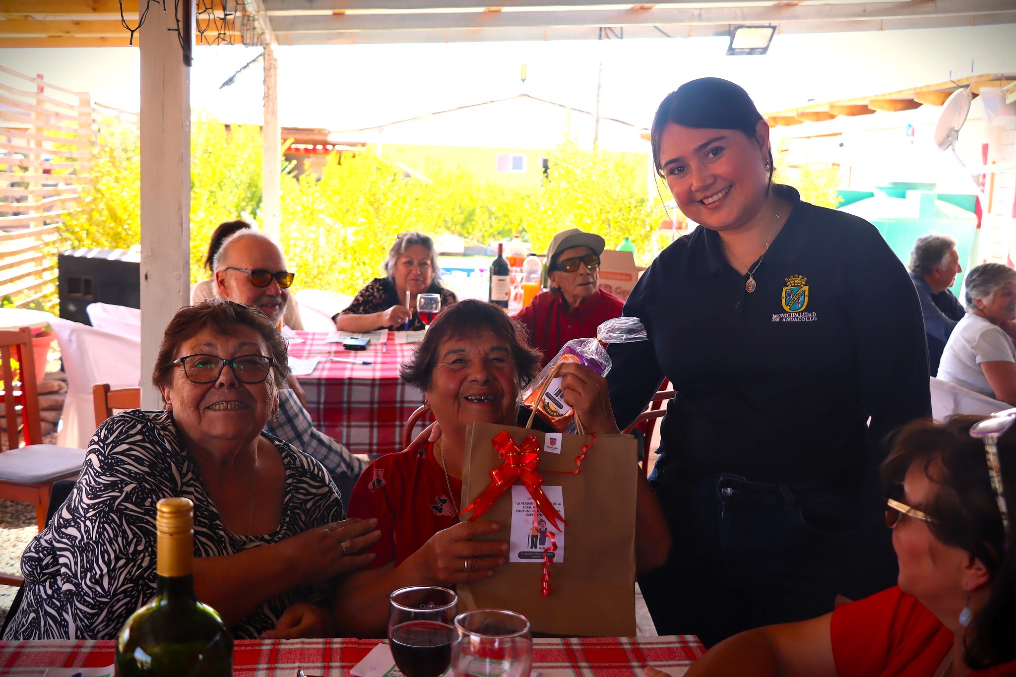 Municipalidad de Andacollo realizó actividad de cierre de verano enfocada en las personas mayores del sector rural de la comuna