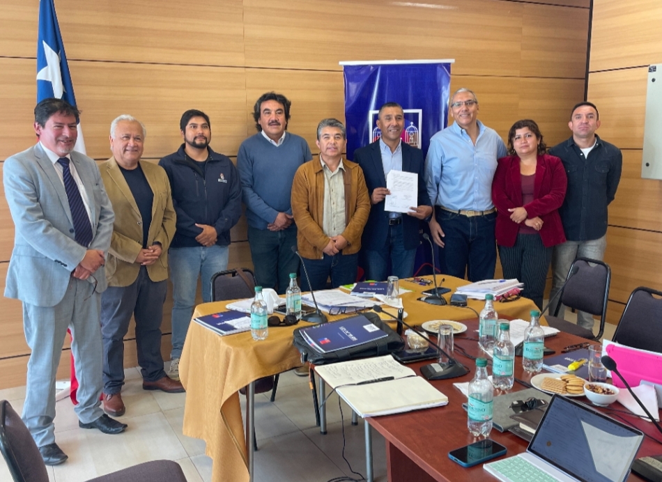 Municipio de Andacollo firmó convenio de colaboración con Asociación de Contratistas de la comuna para limpieza y prevención de microbasurales