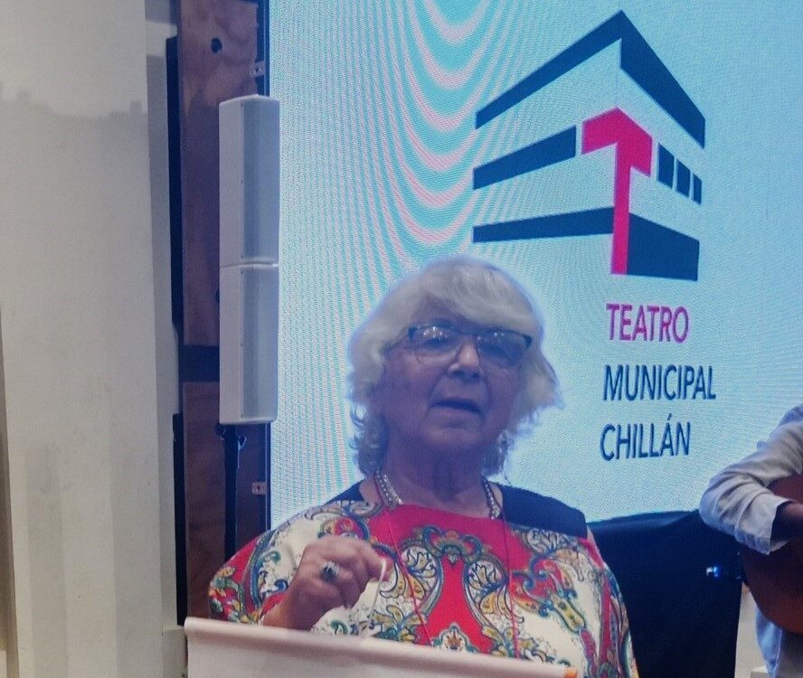 Poetisa andacollina, Lilian Pizarro, participó en encuentro nacional de escritores y se prepara para viajar a Paraguay