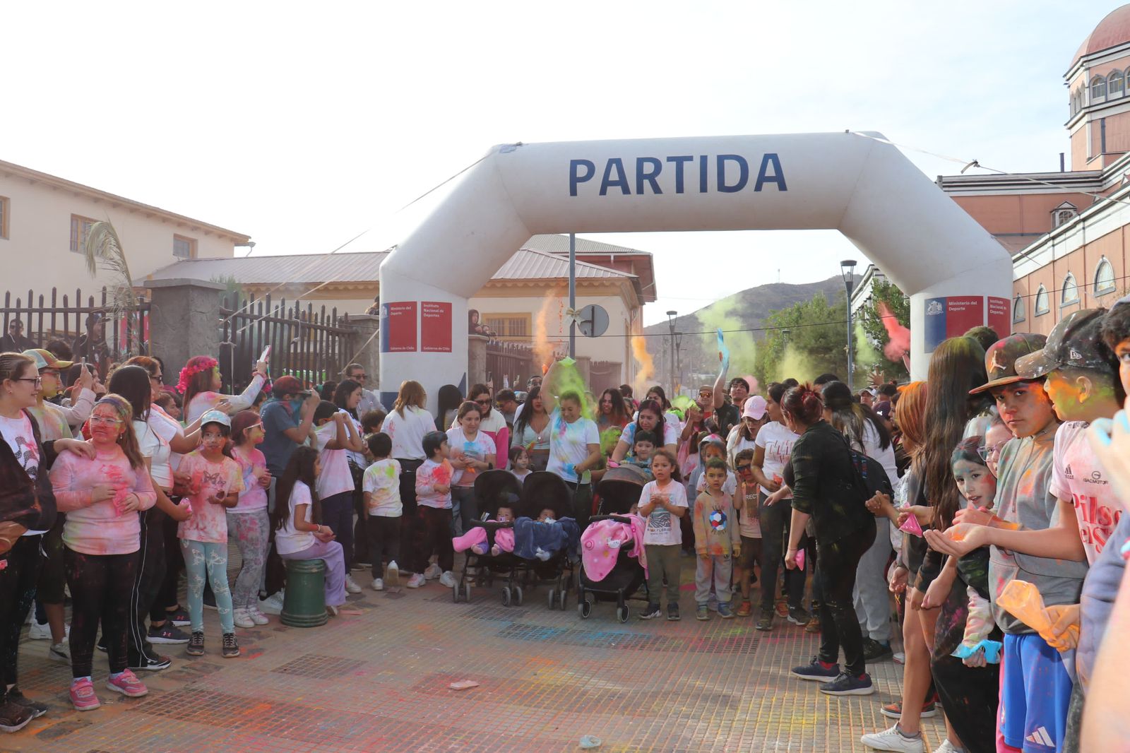 Colegio Parroquial realizó su segunda versión de la corrida Color Fest