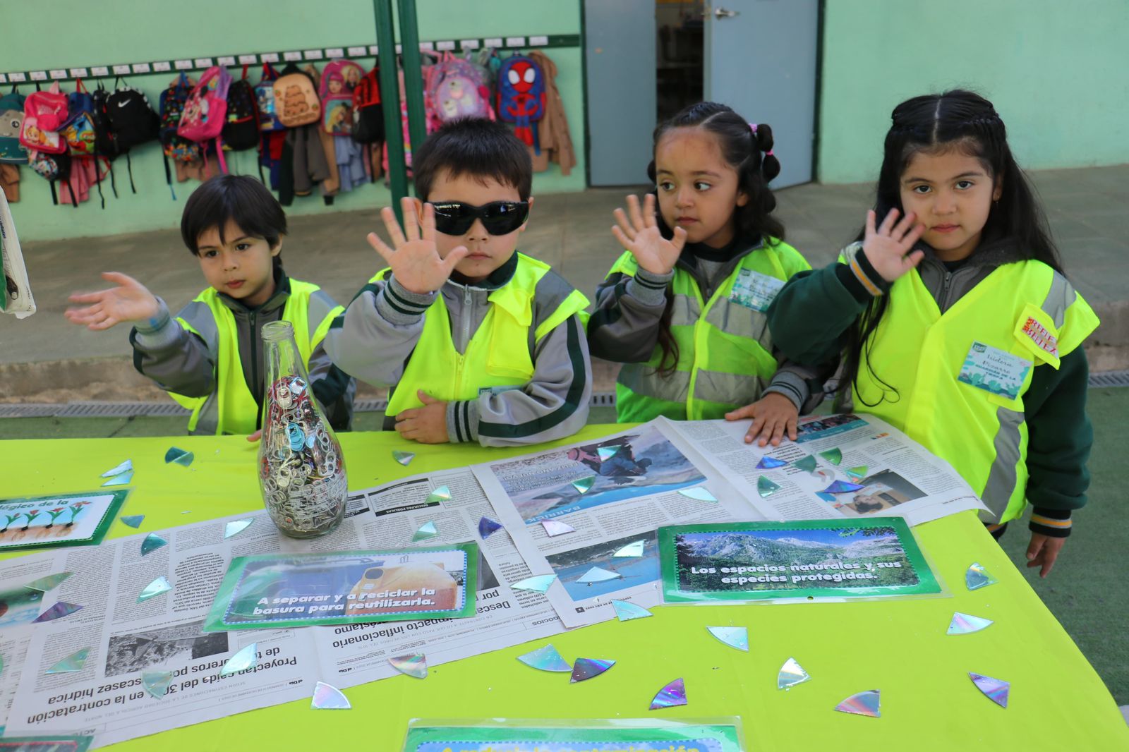 Escuela Patricio Lynch realizó “Feria de la Tierra y el Reciclaje” para conmemorar el Día de la Tierra