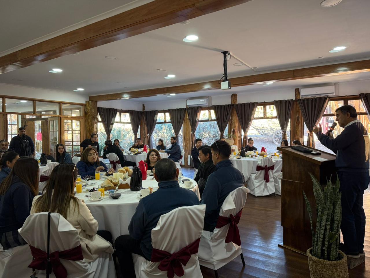 Empresa andacollina Pasmar realizó su ceremonia de excelencia académica para reconocer y premiar a hijos e hijas de sus trabajadores